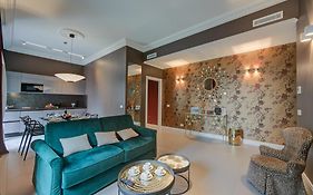 Seven Suites Apartments - Via Matteotti 178
